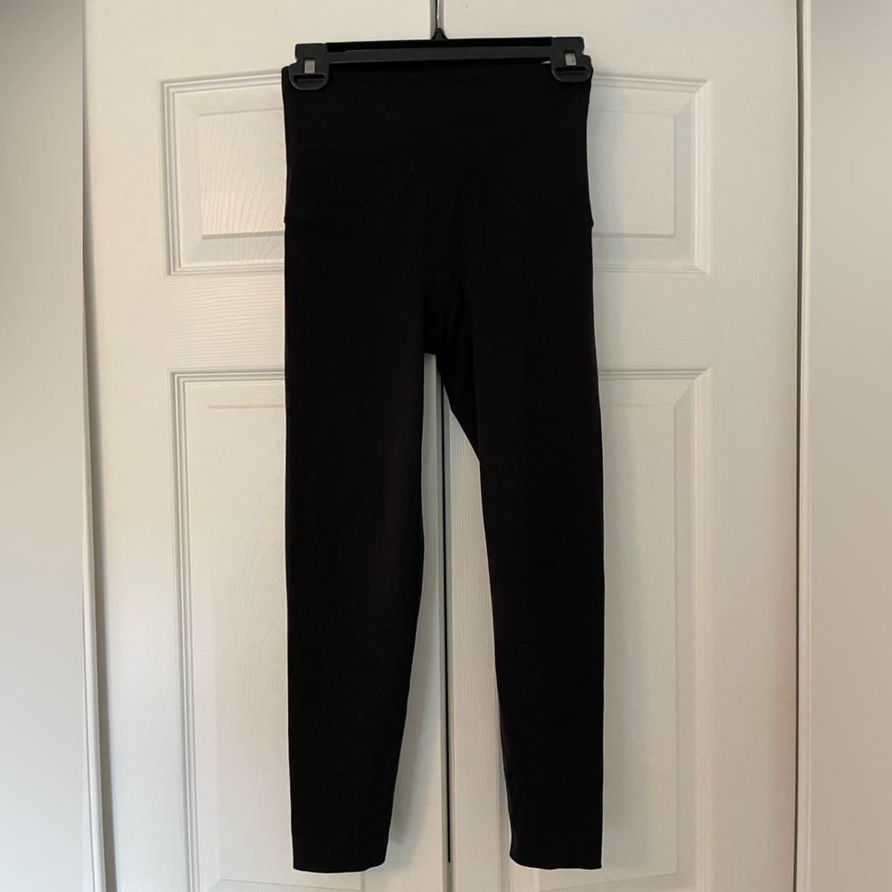SPANX Booty Boost Cropped Legging